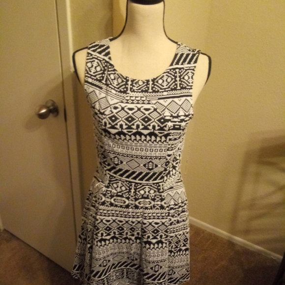 Dress lot all size large - Picture 3 of 4